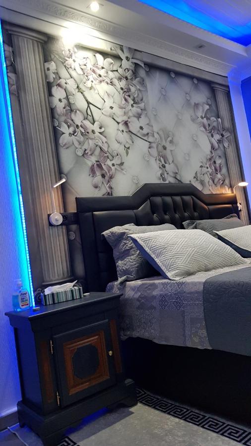 Le Petit Luxembourg Apartment