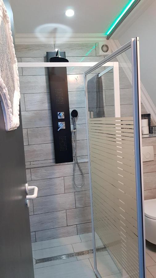 Luxueuse Proche Centre Et Aéroport Appartement Montignies-sur-Sambre